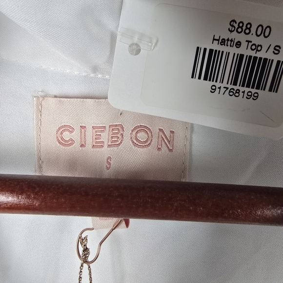 CIEBON Iridescent Flowy Floral Top White With Colorful Reflections Women Size S - Picture 12 of 16